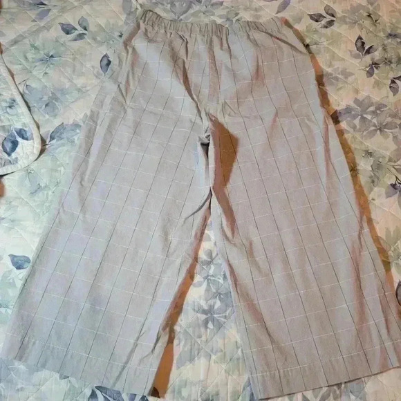 FOREVER 21 wide leg pants size M color white/light gray - Picture 2 of 4